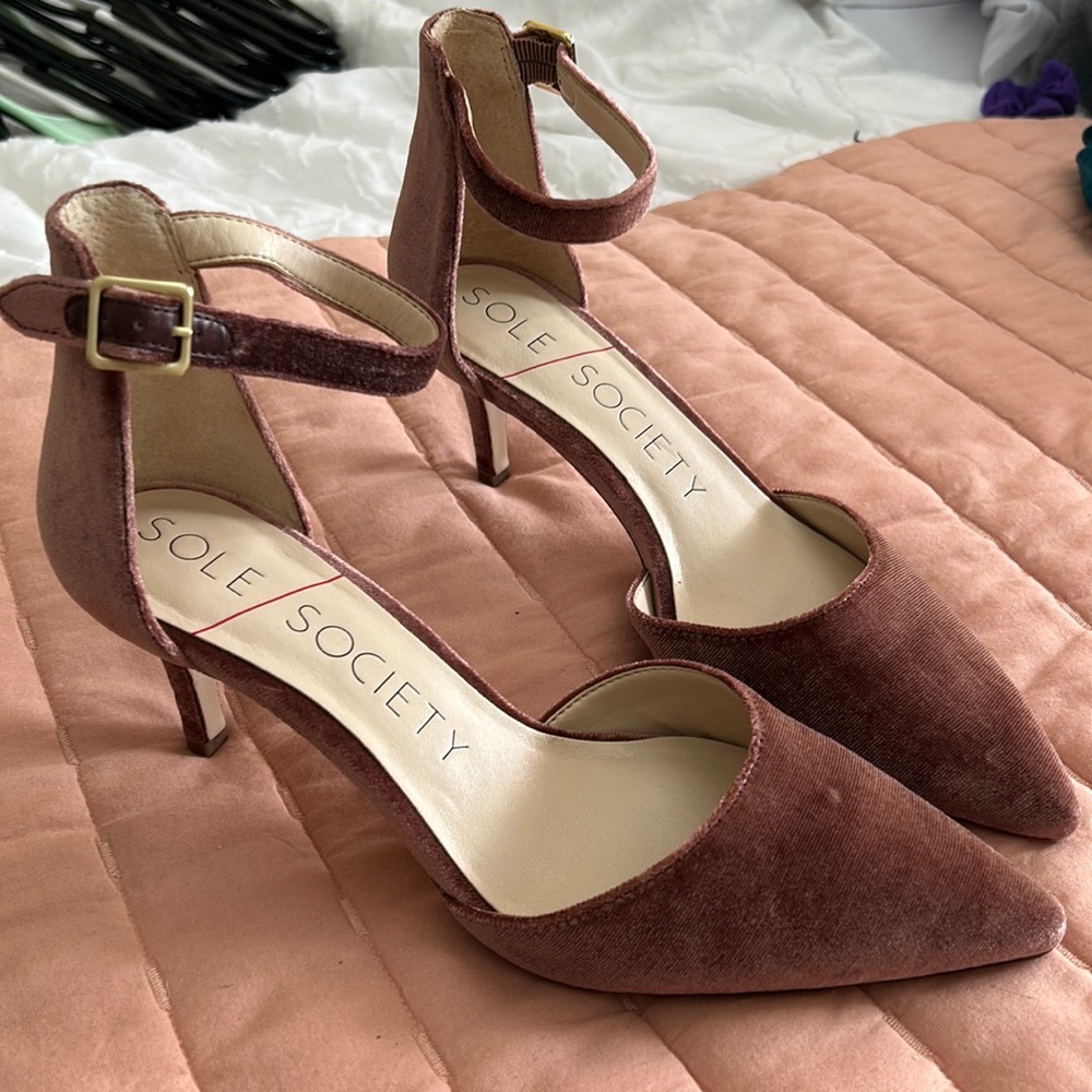 Brand new pink velvet heels